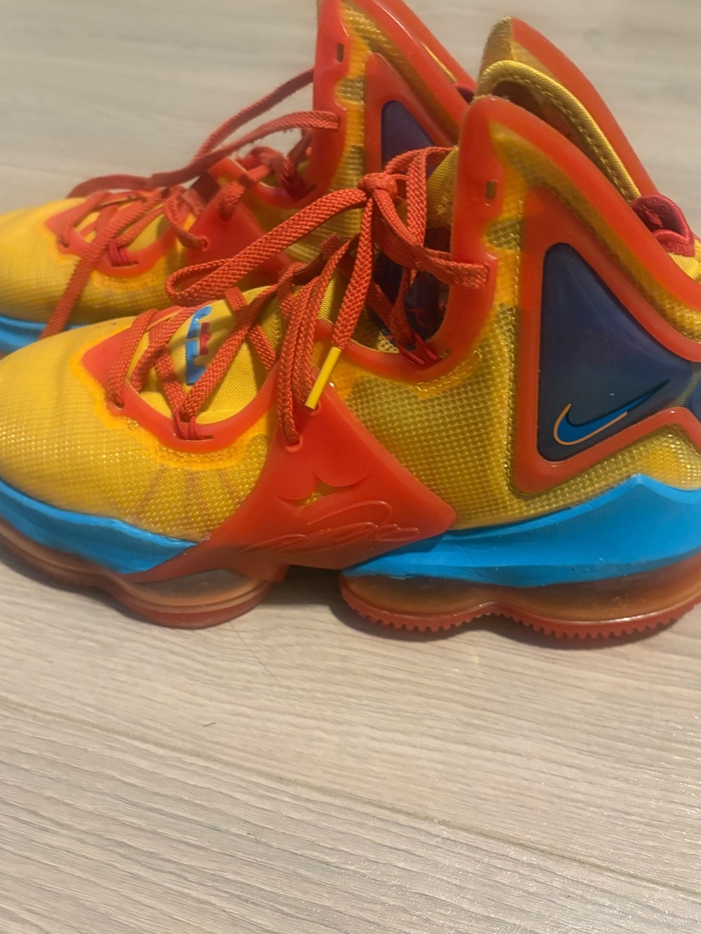 Nike mensMulti-Color Basketball Sneakers - Yellow/Red/Blue